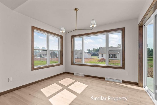 N8842 KILLARNEY WAY, Menasha, WI 54952