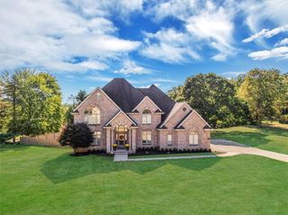 1601 Fieldstone Ln, Franklin Park, PA 15143