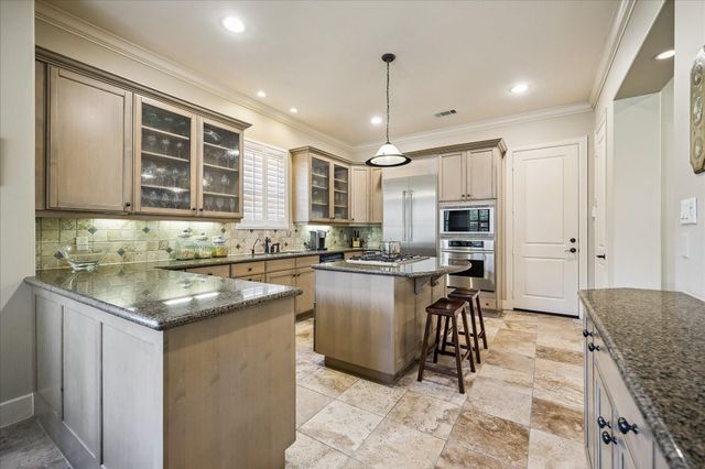 7723 N Hunters Creekway Drive, Houston, TX 77055