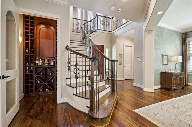 7723 N Hunters Creekway Drive, Houston, TX 77055