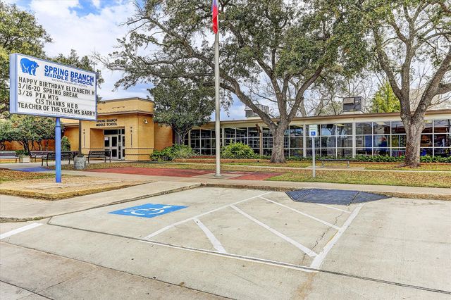 7723 N Hunters Creekway Drive, Houston, TX 77055