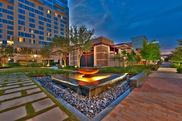 7723 N Hunters Creekway Drive, Houston, TX 77055