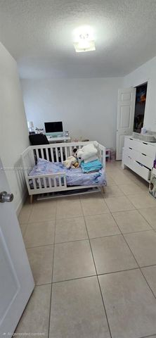 2475 NW 16th St Rd 504, Miami, FL 33125