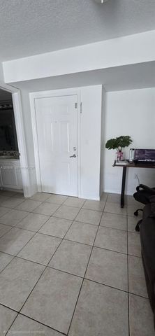 2475 NW 16th St Rd 504, Miami, FL 33125