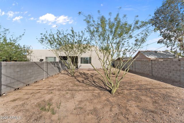 721 E CAROL Avenue, Phoenix, AZ 85020