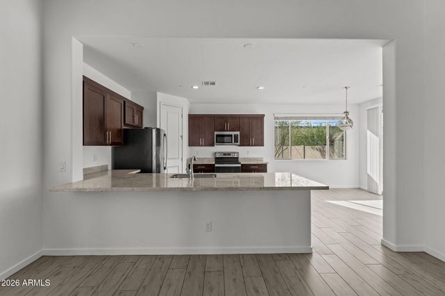 721 E CAROL Avenue, Phoenix, AZ 85020