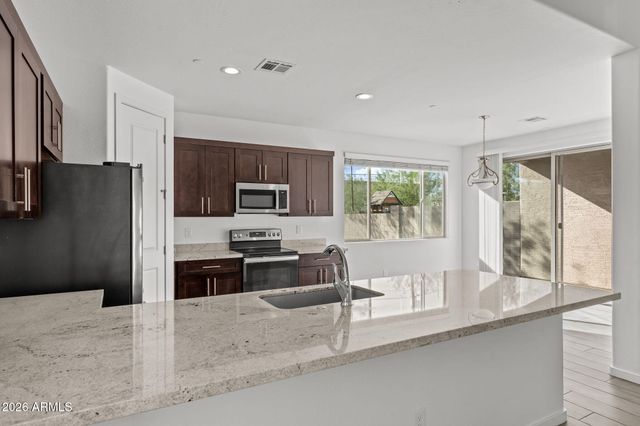 721 E CAROL Avenue, Phoenix, AZ 85020