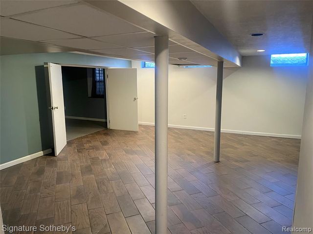 15859 Buckingham Avenue, Beverly Hills, MI 48025