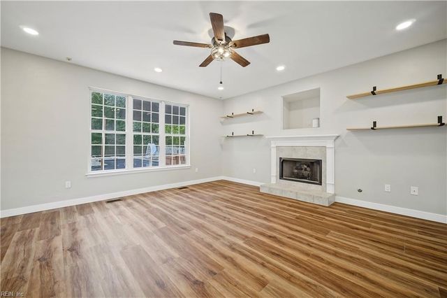 1076 Scenic BLVD, Chesapeake, VA 23322