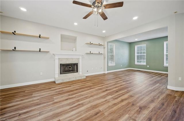 1076 Scenic BLVD, Chesapeake, VA 23322