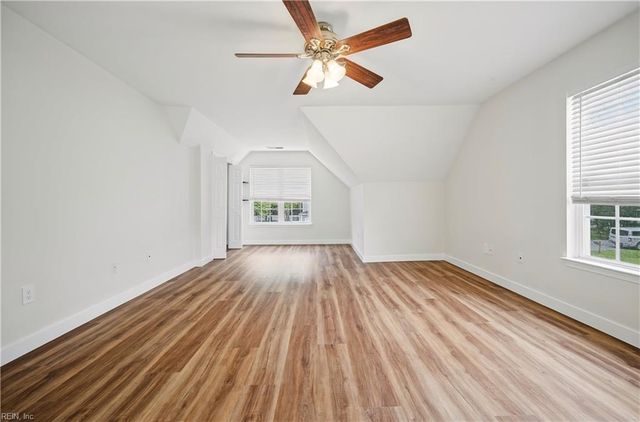 1076 Scenic BLVD, Chesapeake, VA 23322