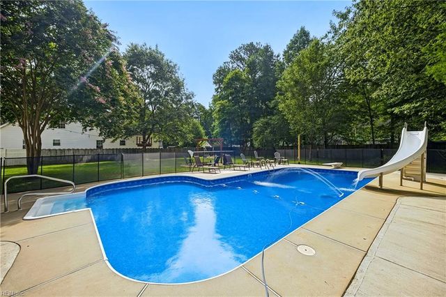 1076 Scenic BLVD, Chesapeake, VA 23322