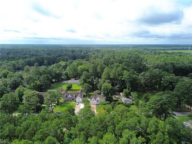 1076 Scenic BLVD, Chesapeake, VA 23322