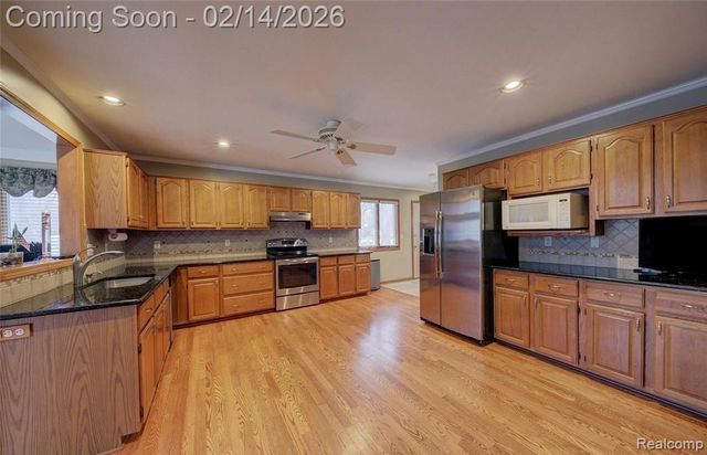 15924 Harrison Street, Livonia, MI 48154