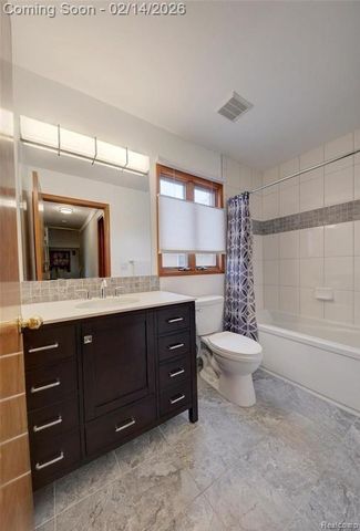 15924 Harrison Street, Livonia, MI 48154