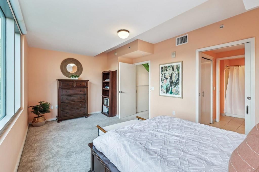 Image 32 of property listing at 321 10Th Avenue 509, San Diego, CA 92101