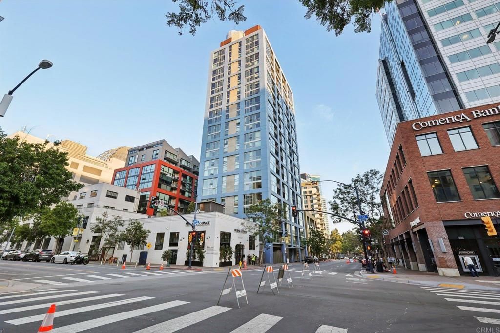 Image 49 of property listing at 321 10Th Avenue 509, San Diego, CA 92101