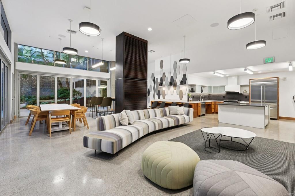 Image 56 of property listing at 321 10Th Avenue 509, San Diego, CA 92101