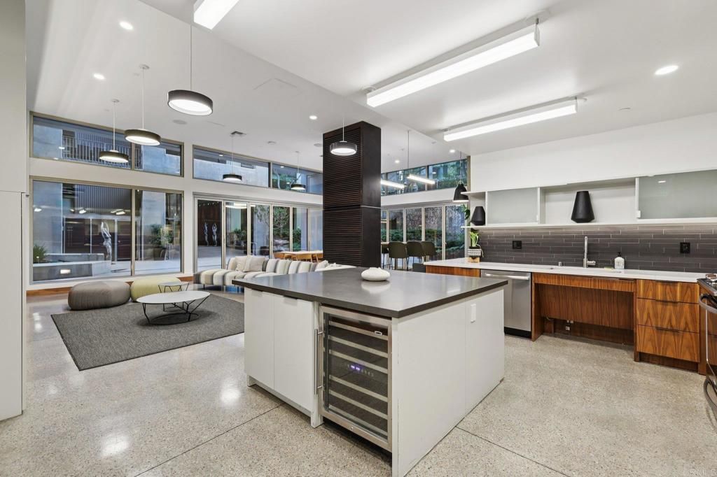 Image 58 of property listing at 321 10Th Avenue 509, San Diego, CA 92101