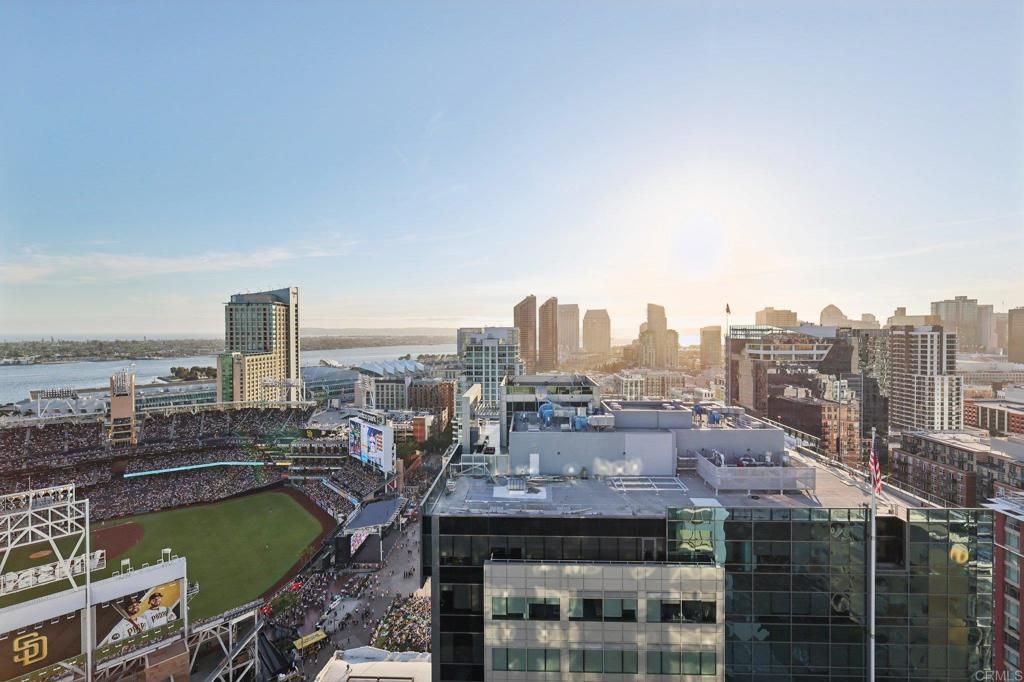 Image 70 of property listing at 321 10Th Avenue 509, San Diego, CA 92101