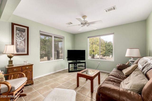 10910 W HUTTON Drive, Sun City, AZ 85351