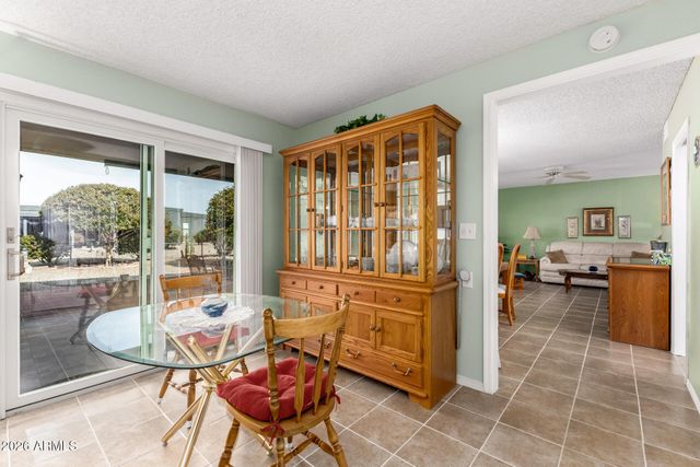 10910 W HUTTON Drive, Sun City, AZ 85351