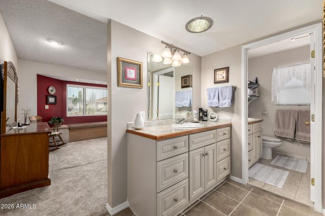 10910 W HUTTON Drive, Sun City, AZ 85351