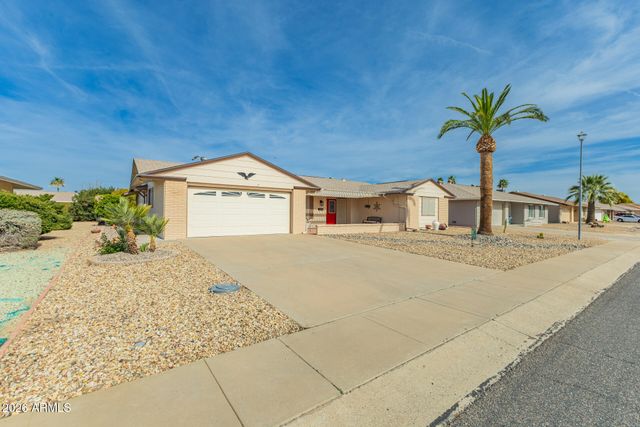 10910 W HUTTON Drive, Sun City, AZ 85351