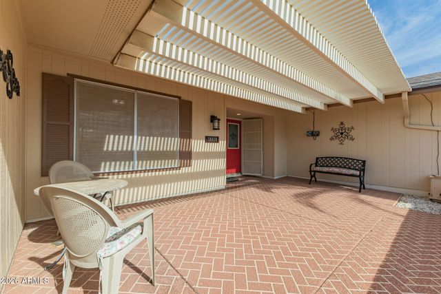 10910 W HUTTON Drive, Sun City, AZ 85351
