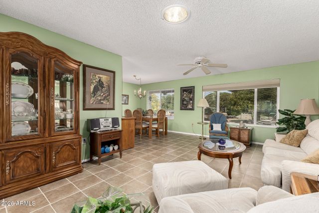 10910 W HUTTON Drive, Sun City, AZ 85351