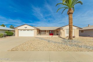 10910 W HUTTON Drive, Sun City, AZ 85351