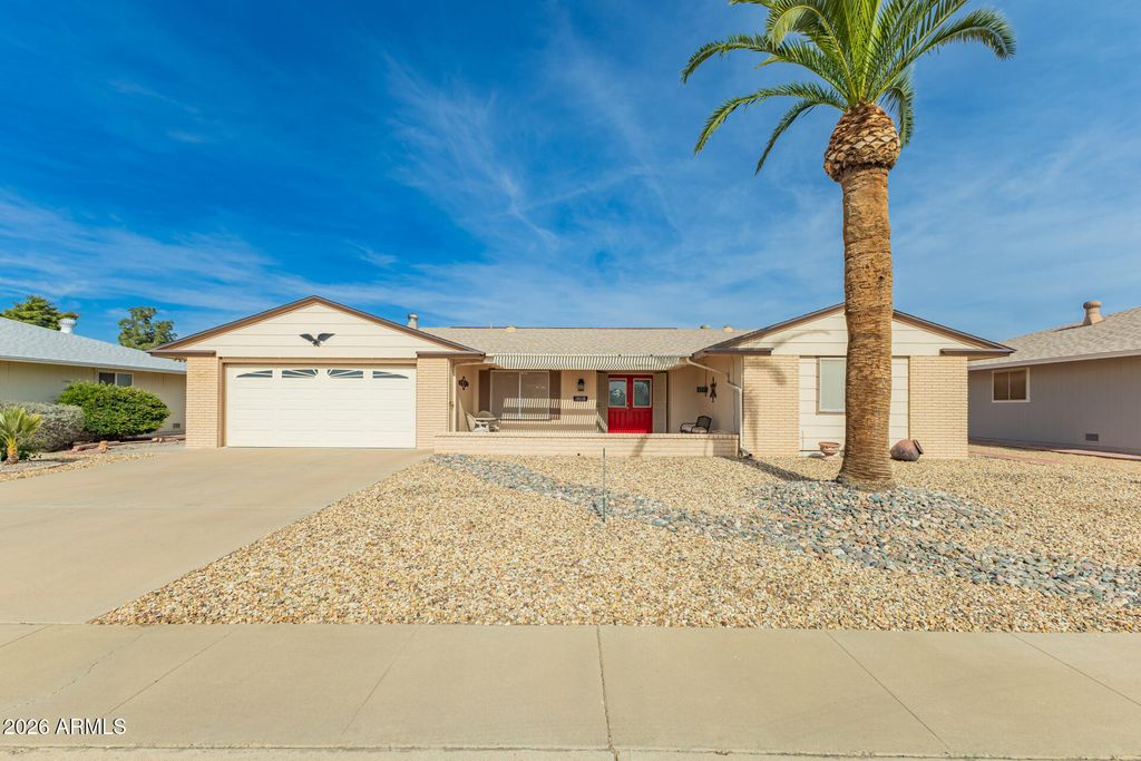 10910 W HUTTON Drive, Sun City, AZ 85351