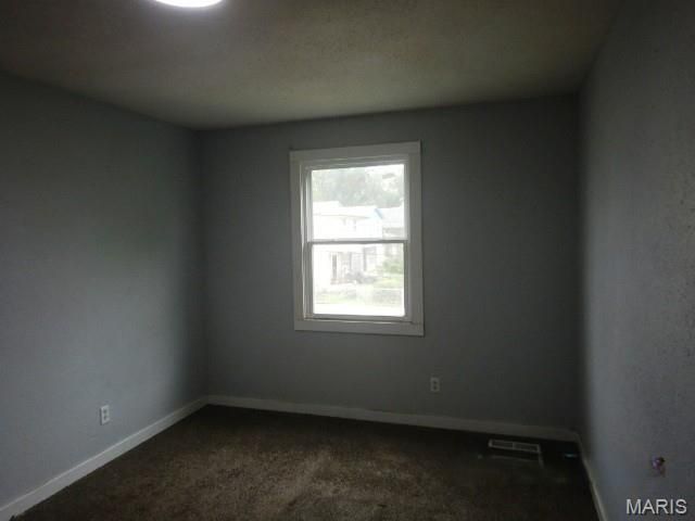 4137 E Lee Avenue, St Louis, MO 63115