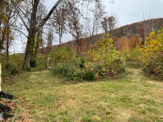 5829 Bradshaw RD, Salem, VA 24153