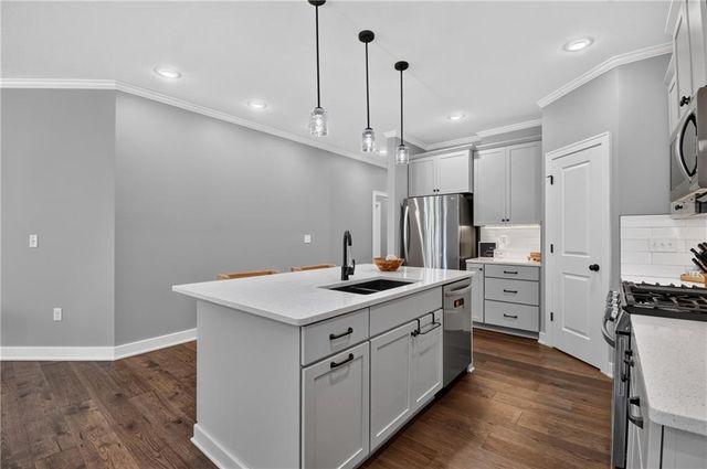 13755 NW 75th Street, Parkville, MO 64152