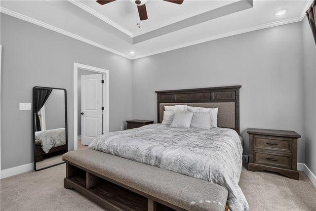 13755 NW 75th Street, Parkville, MO 64152