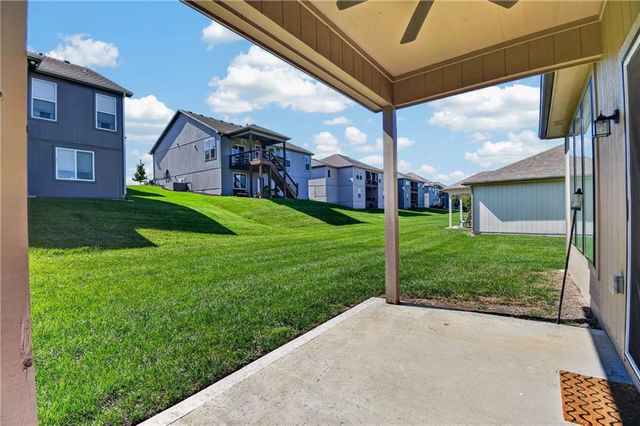 13755 NW 75th Street, Parkville, MO 64152