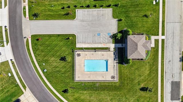 13755 NW 75th Street, Parkville, MO 64152
