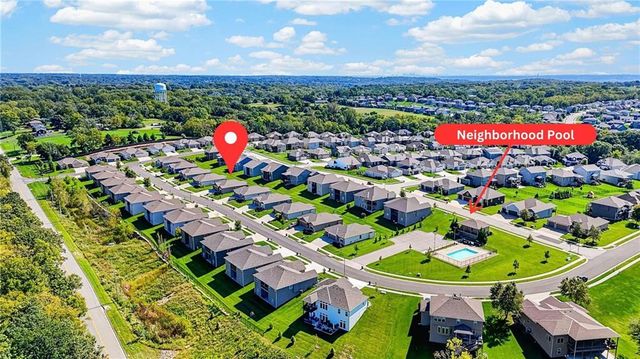 13755 NW 75th Street, Parkville, MO 64152