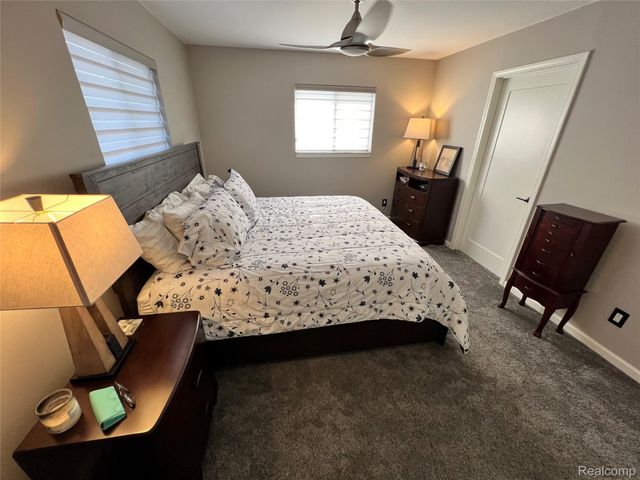 5045 Westcombe Lane N, West Bloomfield Charter Township, MI 48324