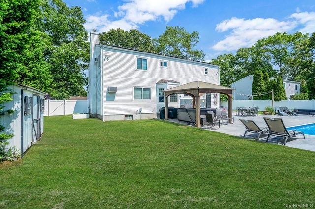 4 Sharon Drive, Coram, NY 11727