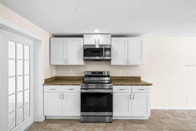 12410 N 59TH STREET B, Tampa, FL 33617