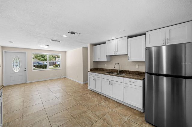 12410 N 59TH STREET B, Tampa, FL 33617