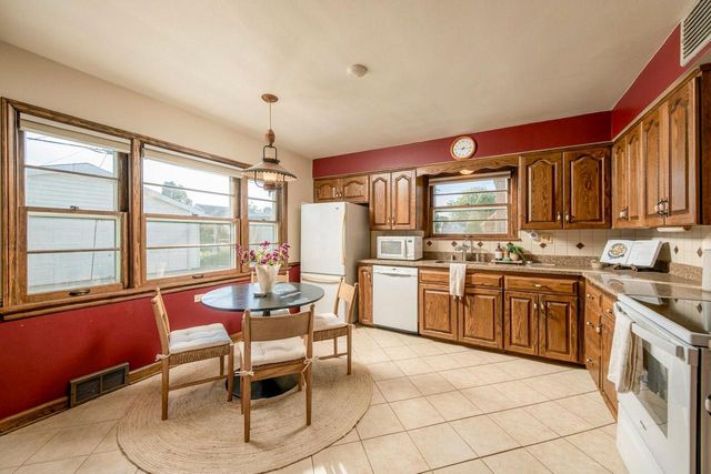 3430 N 93rd STREET, Milwaukee, WI 53222