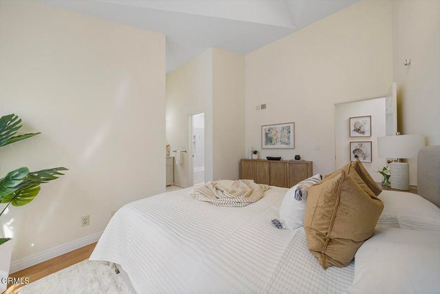 408 S Santa Anita 10, Arcadia, CA 91006