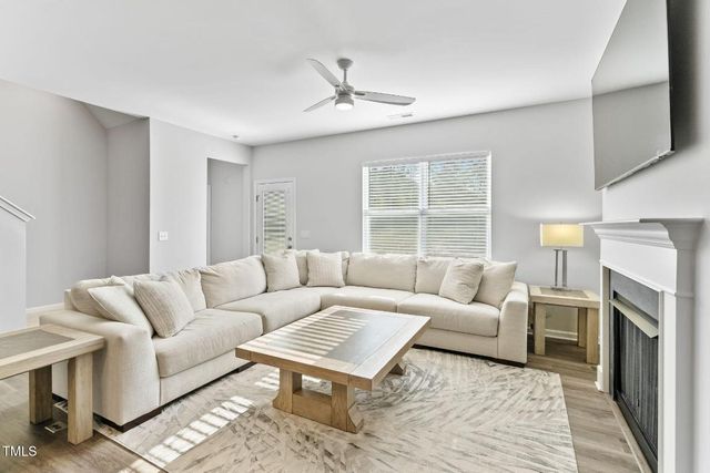 482 Olivia Crossing Court, Four Oaks, NC 27524