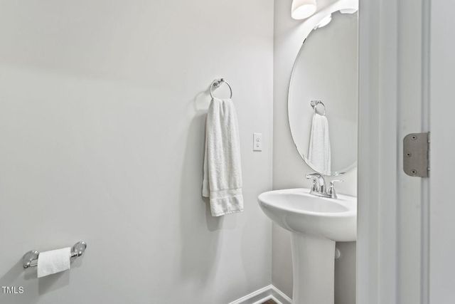 482 Olivia Crossing Court, Four Oaks, NC 27524