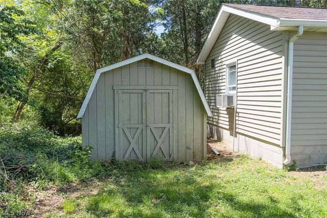 1424 Oak Street, Dover, OH 44622