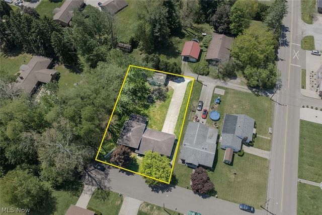 1424 Oak Street, Dover, OH 44622