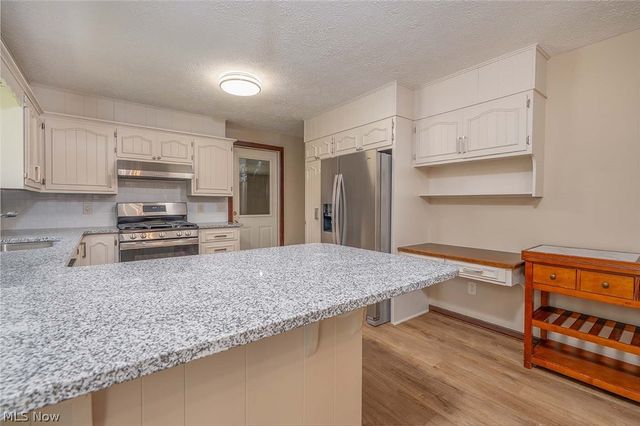 1424 Oak Street, Dover, OH 44622
